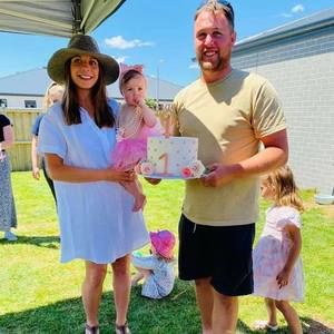 Meet your Posher, Justine